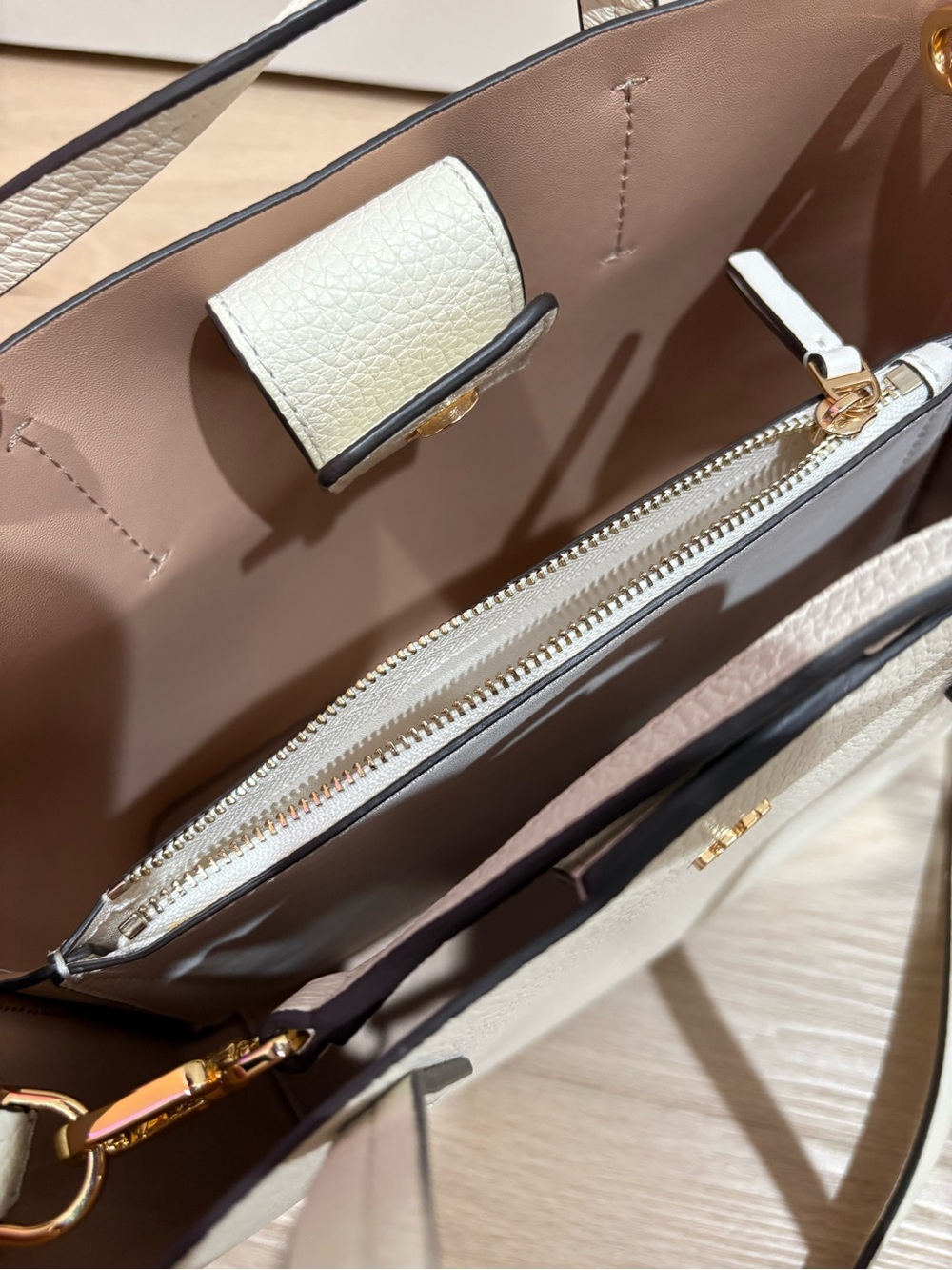 Tory Burch Small Blake Tote - Picture 4 of 5